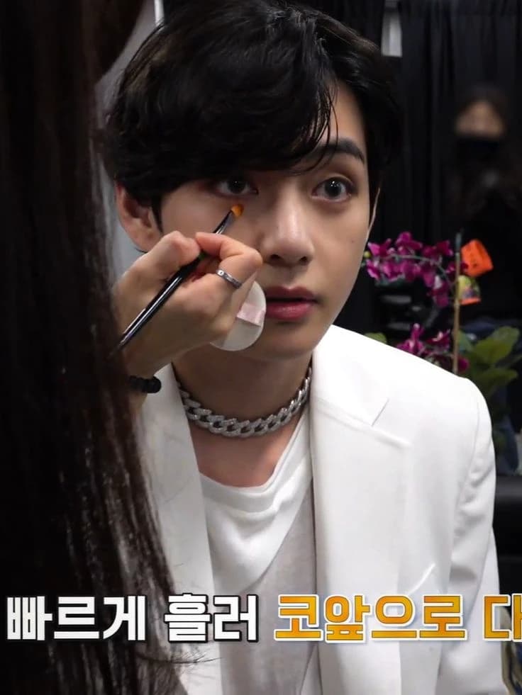 Kim Taehyung  thumbnail