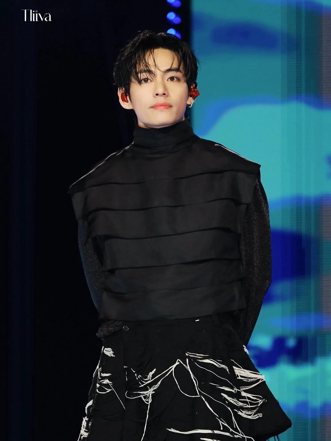 Kim Taehyung  thumbnail