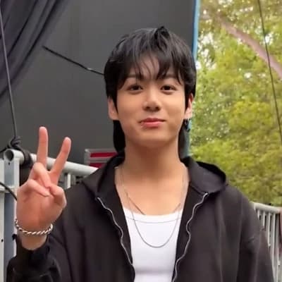 Jeon Jungkook thumbnail