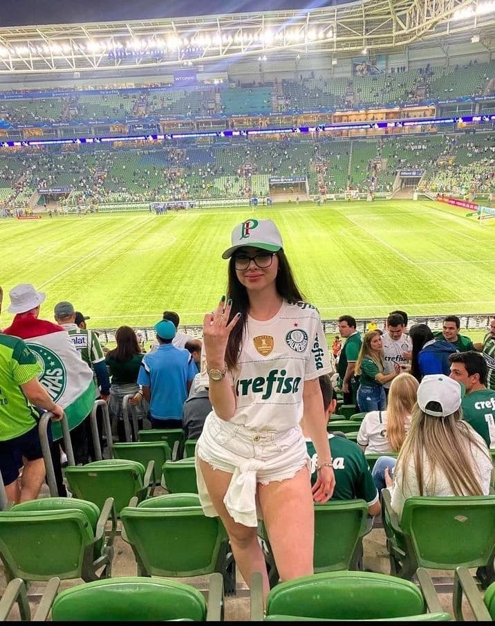 The influencer and the footballer thumbnail