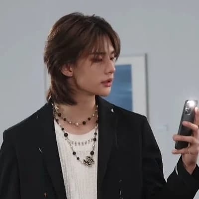 Hyunjin thumbnail