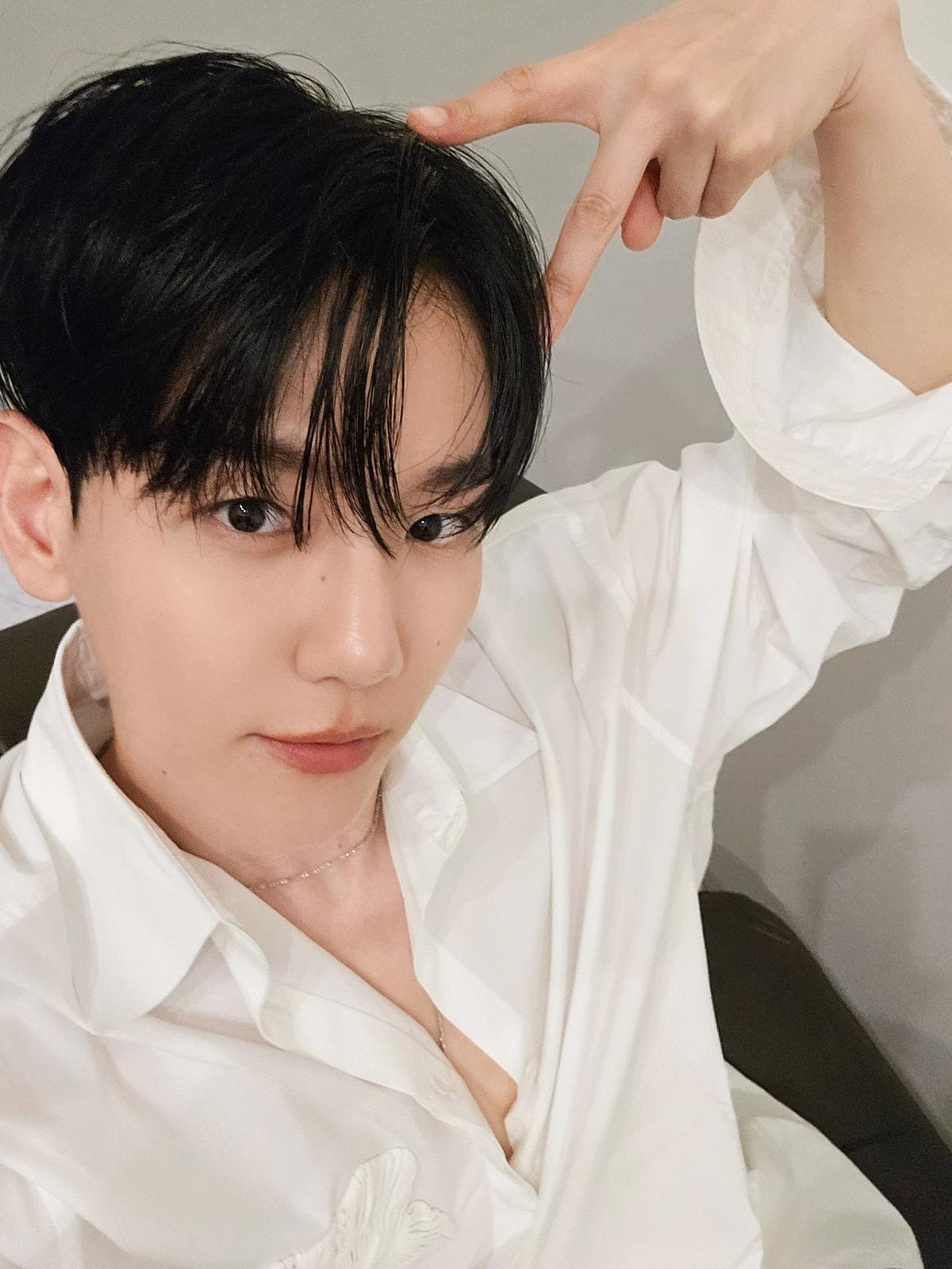 Byun Baekhyun  thumbnail