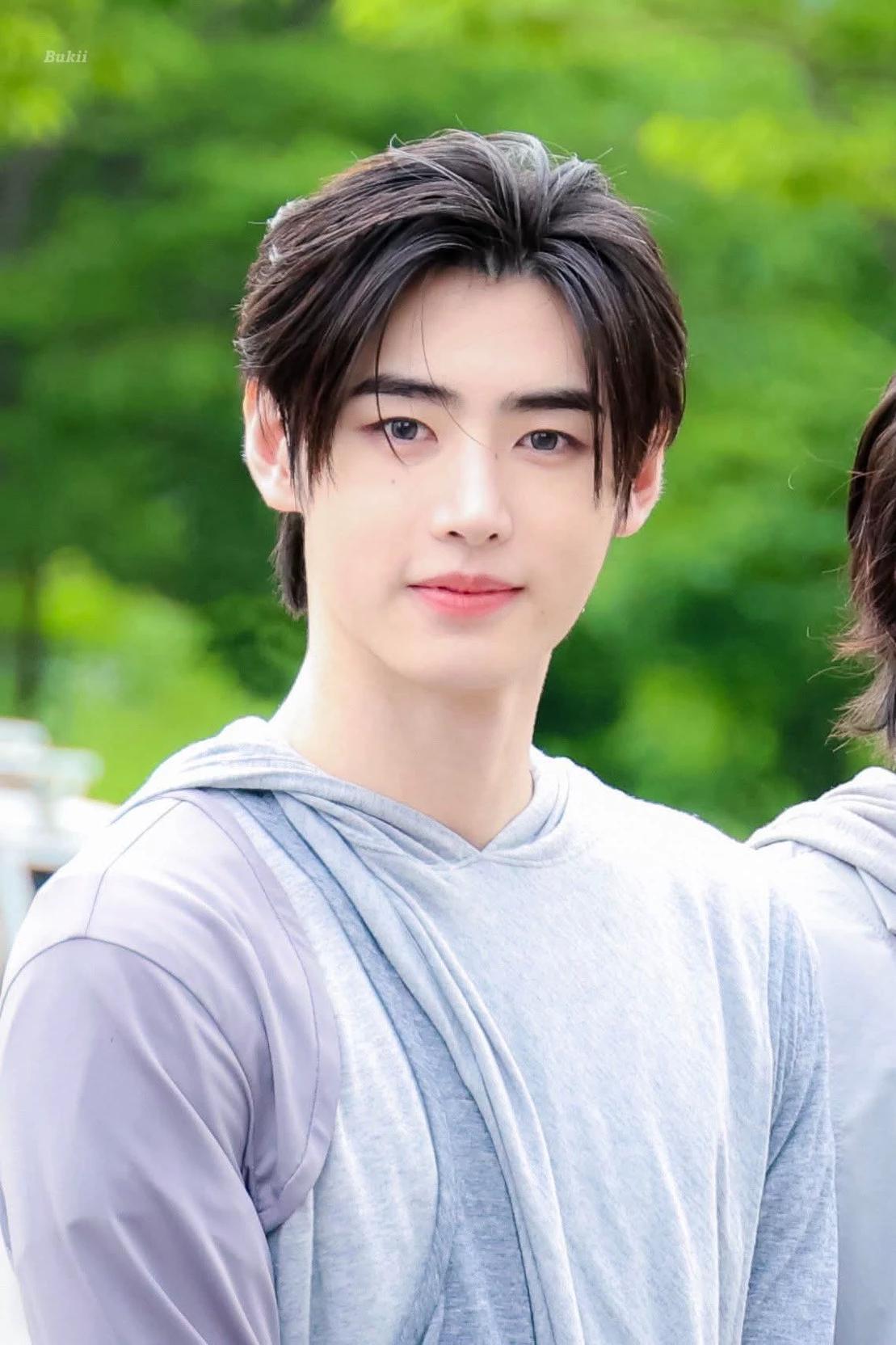Park sunghoon  thumbnail