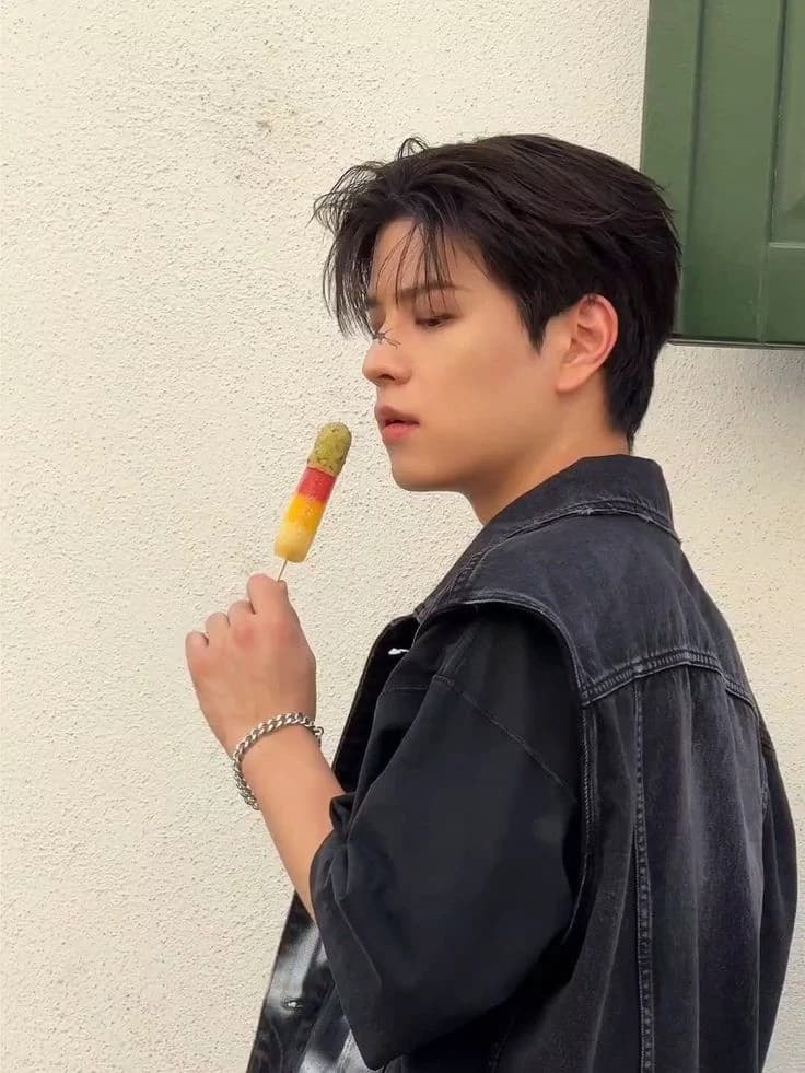 Kim Seungmin  thumbnail