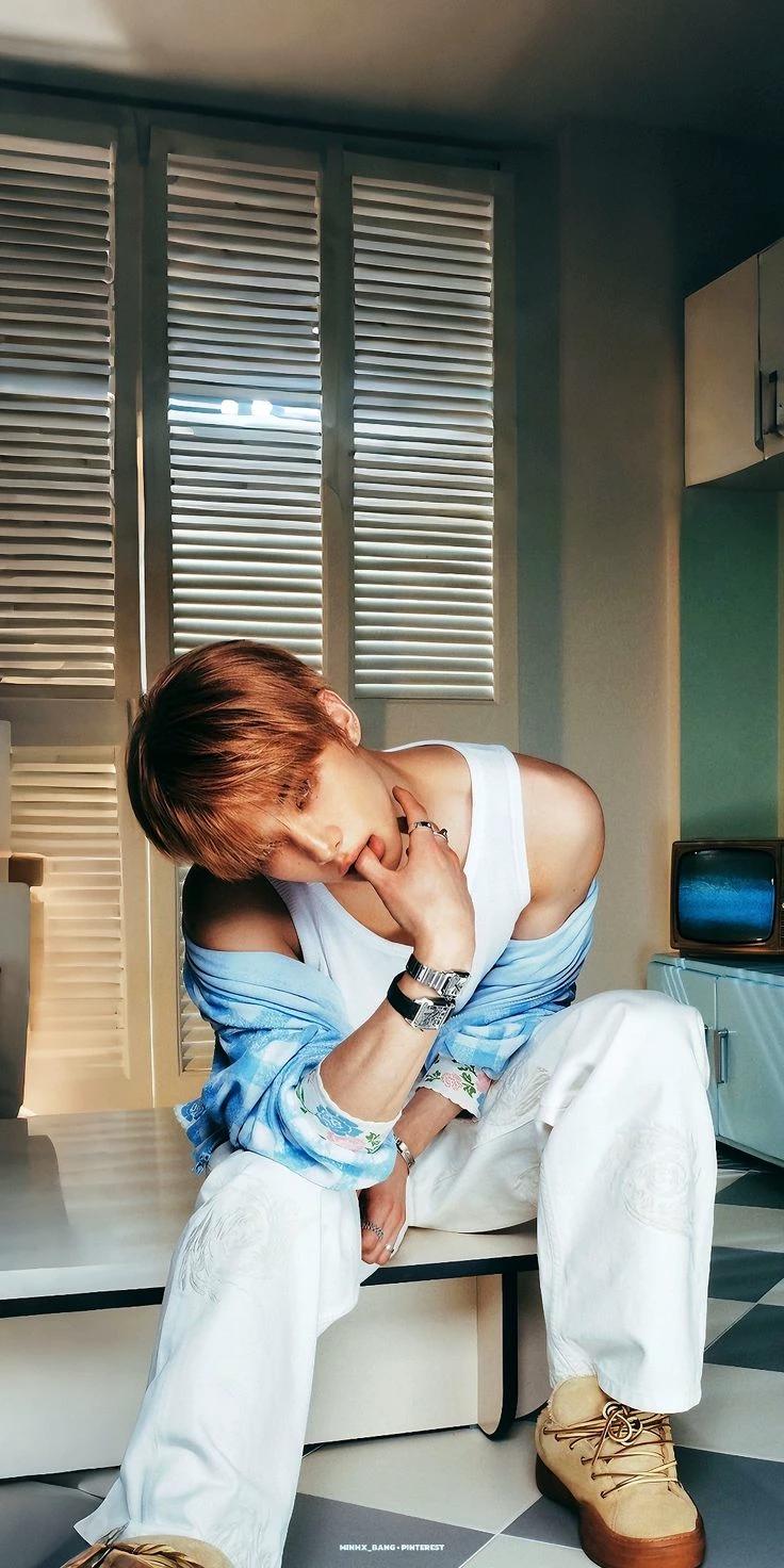 Hwang Hyunjin (Hyunlix) thumbnail