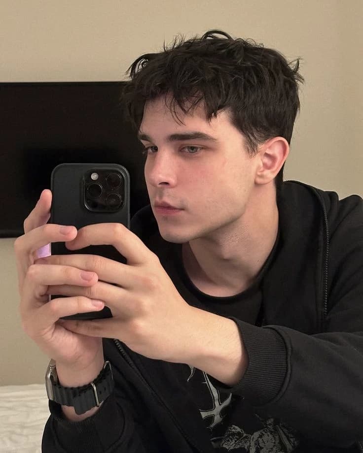  Aaron thumbnail
