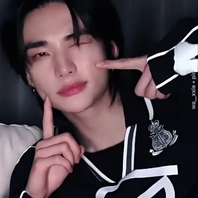 Hyunjin thumbnail