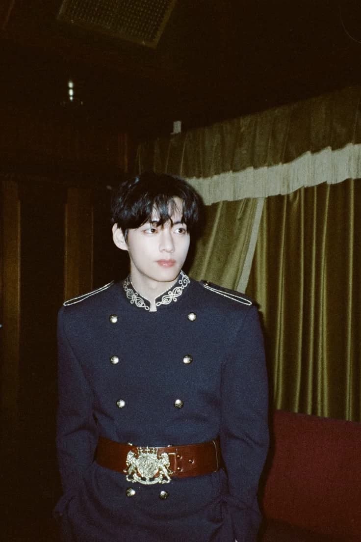 Kim Taehyung thumbnail
