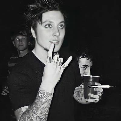 Synyster Gates thumbnail
