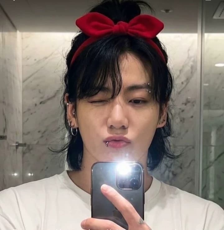 Jeon Jungkook BL thumbnail
