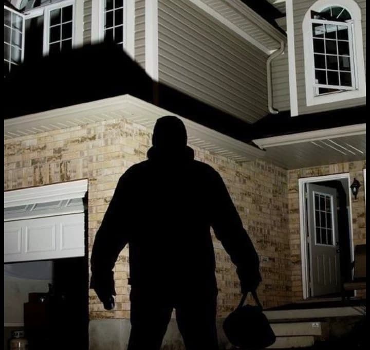 2 robbery thumbnail