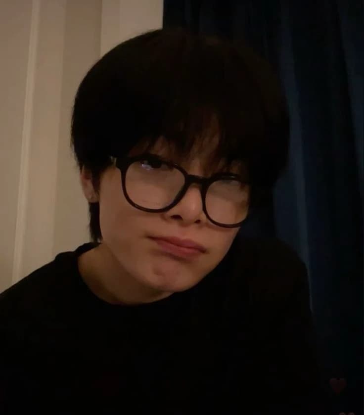 Jeongin thumbnail