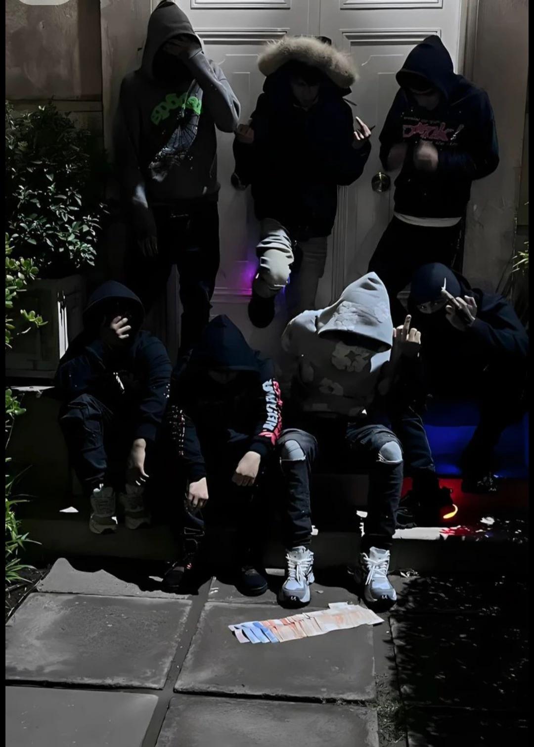 Thug hotties  thumbnail