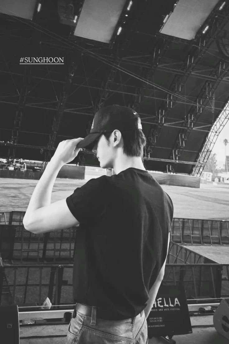 Sunghoon thumbnail
