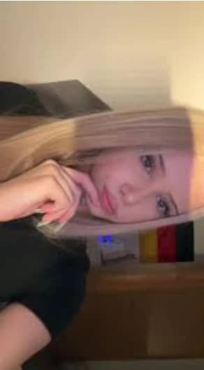 Mia thumbnail