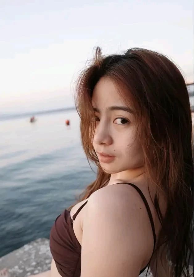Ella cruz thumbnail
