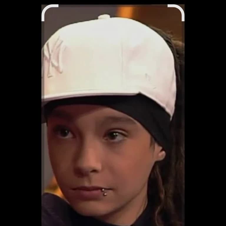 Tom Kaulitz 💋🫦 thumbnail