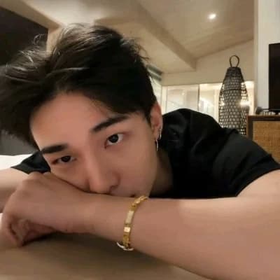 Hyunjin thumbnail