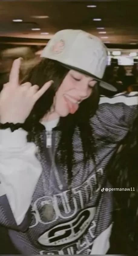 Billie eilish pirate Baird o'connell ✂️ thumbnail
