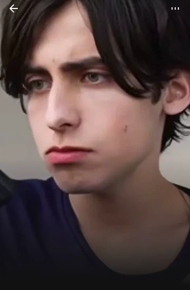 Aidan gallagher thumbnail