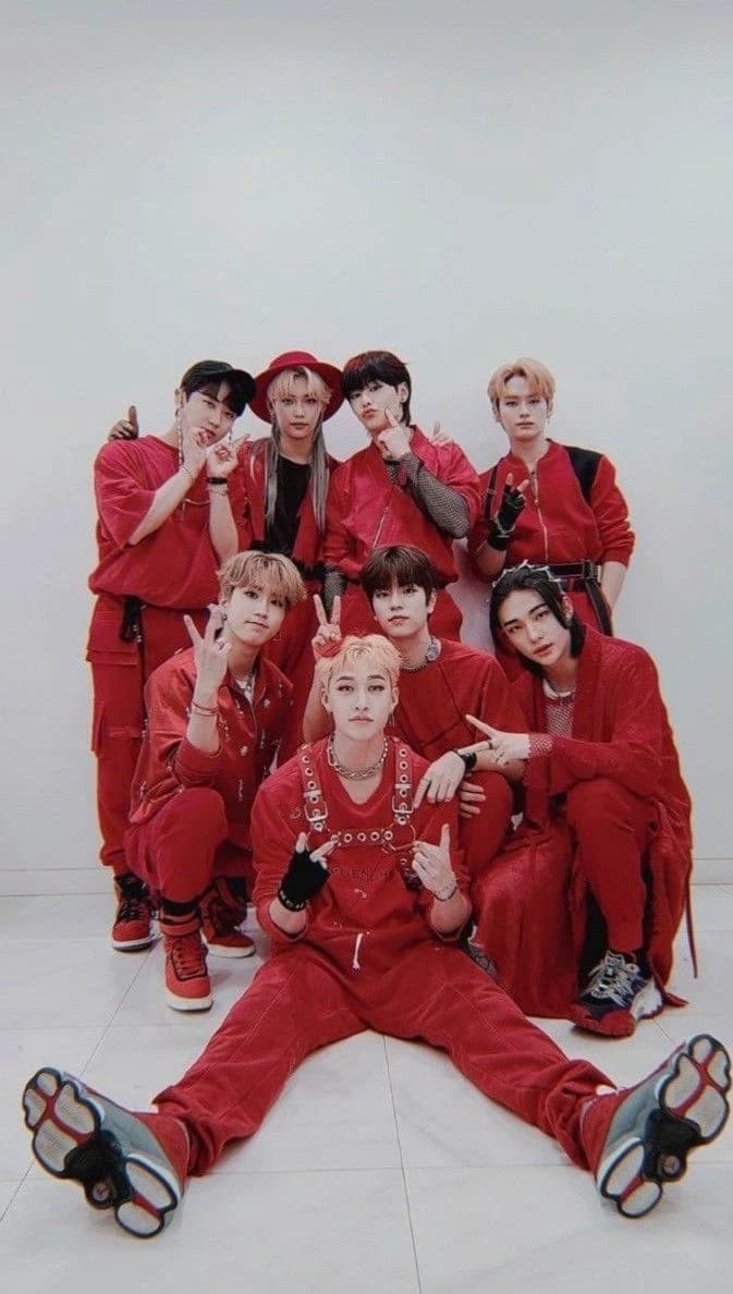 STRAY KIDS thumbnail