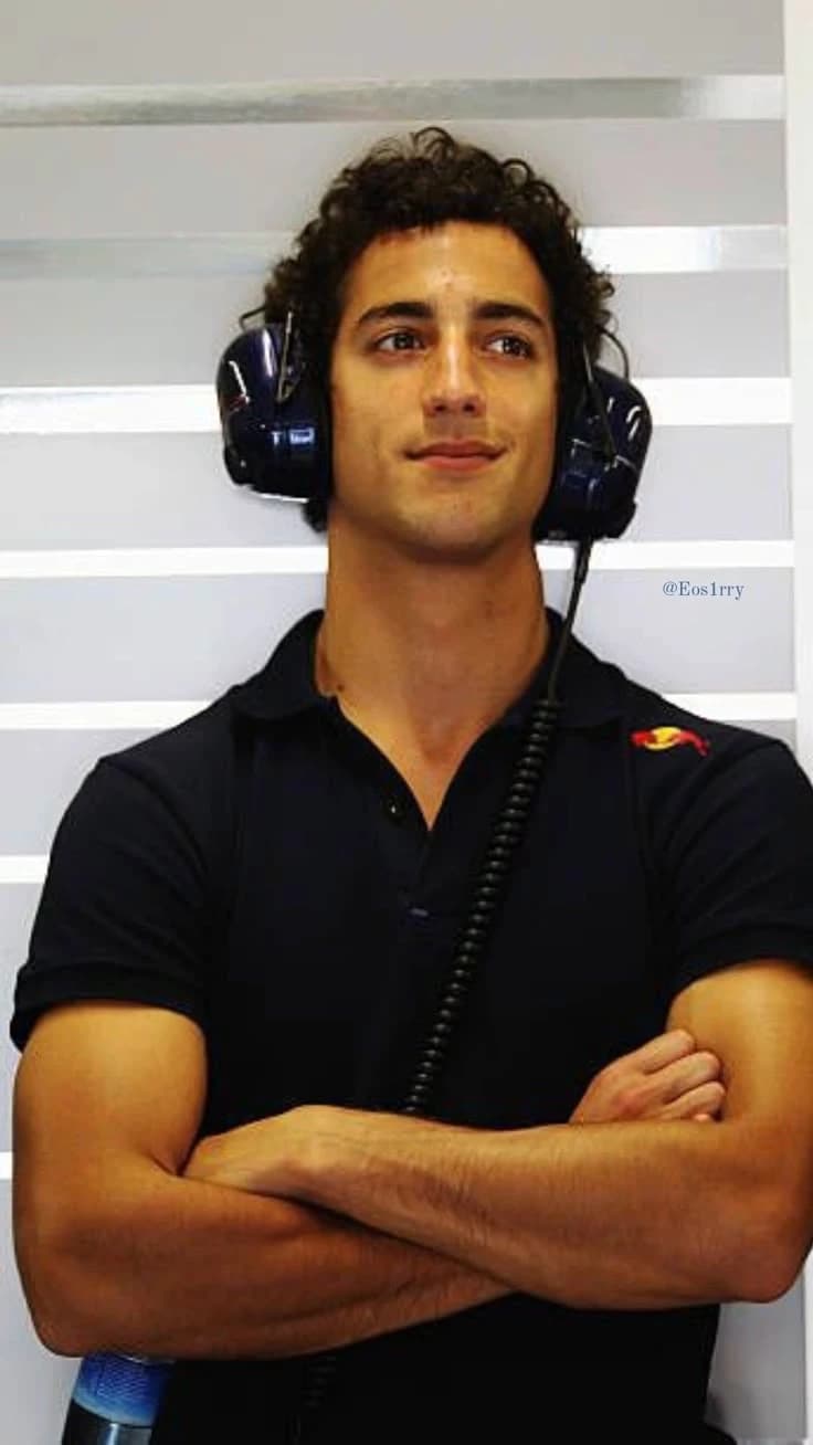 Daniel Riccardo  thumbnail
