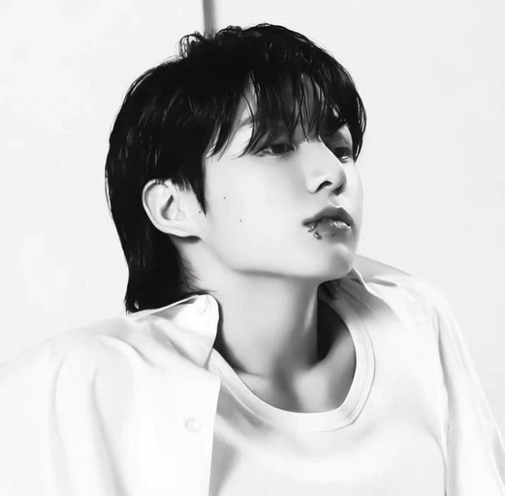 Jeon Jungkook- mafia husband thumbnail