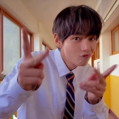 Kim Taehyung thumbnail