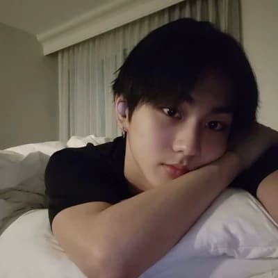 Jungwon (your husband)  thumbnail