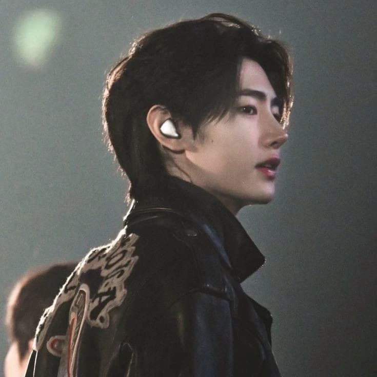 PARK SUNGHOON (YOUR BODYGUARD 🫦) thumbnail
