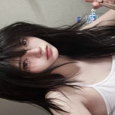 Chloe thumbnail