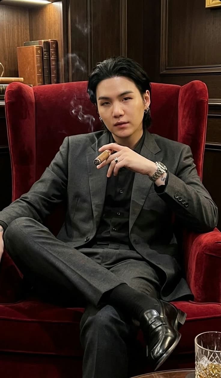 YOONGI(OLDER MAN) thumbnail