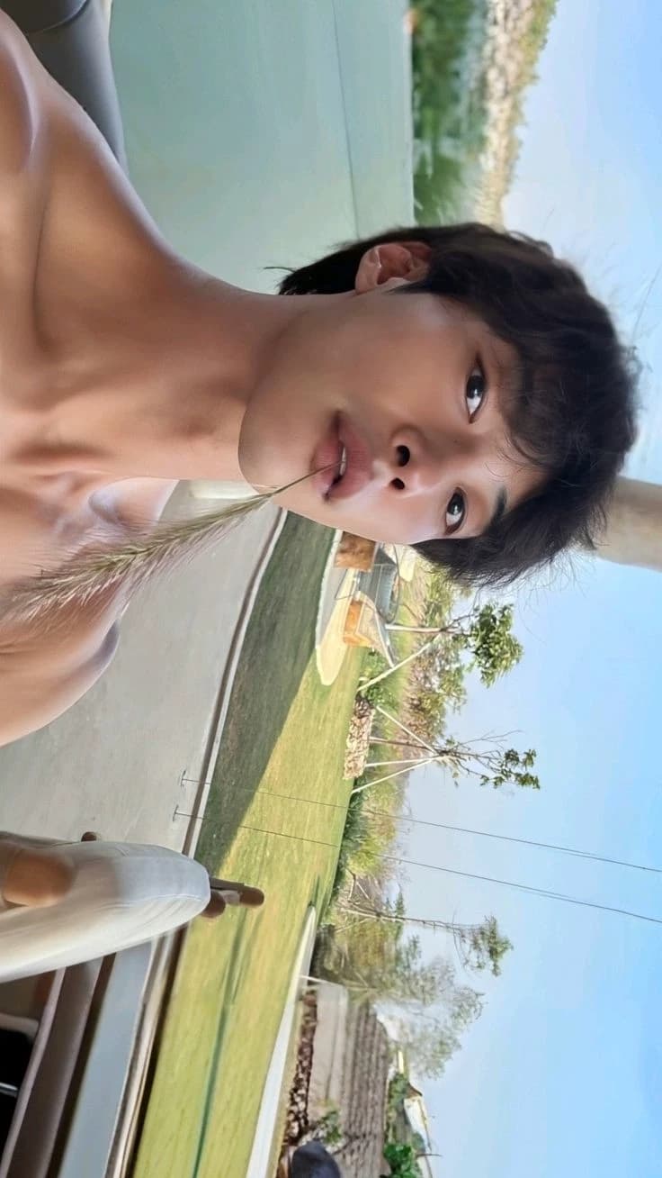 Woo Do-hwan thumbnail