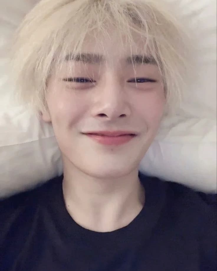 Jeongin thumbnail
