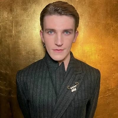 Ewan Mitchell thumbnail