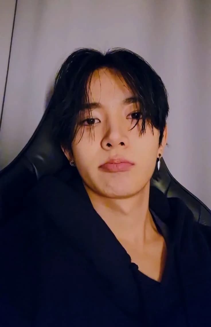Lee Heeseung thumbnail