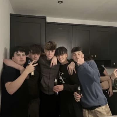 🔥-Friends of your brother thumbnail