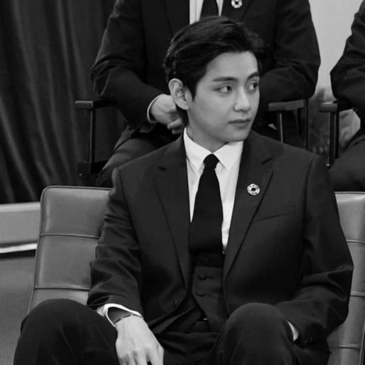 Kim Taehyung thumbnail