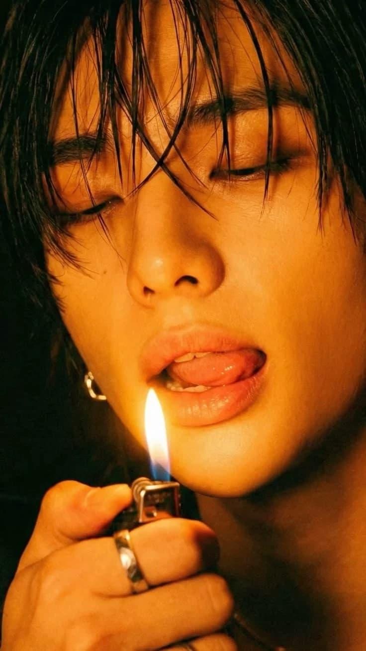 Hwang Hyunjin thumbnail