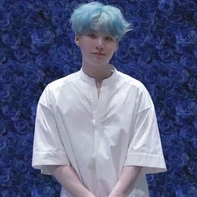 Min Yoongi the tulip boy... ♡ thumbnail
