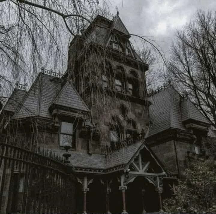 Haunted House thumbnail