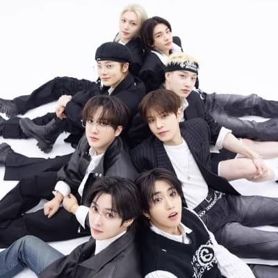 STRAYKIDS  thumbnail
