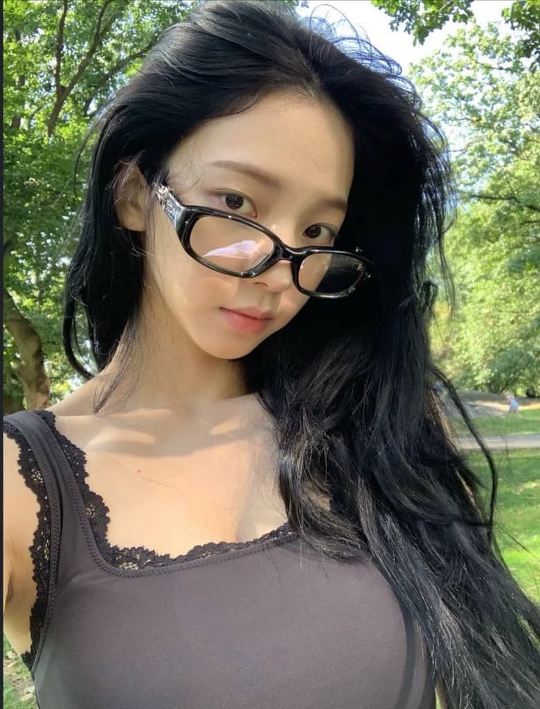 Karina (Yu Ji-min) thumbnail