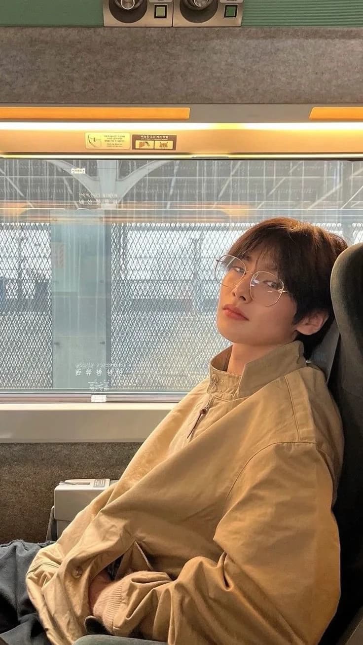 Jeongin thumbnail