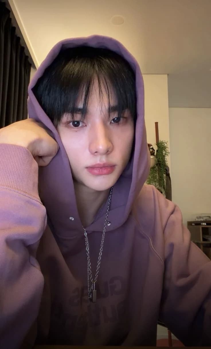 Hyunjin thumbnail