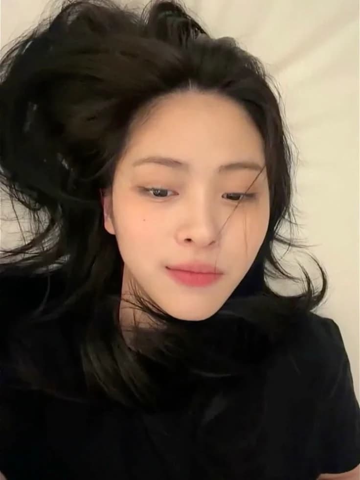 Shin Ryunjin {WLW} thumbnail