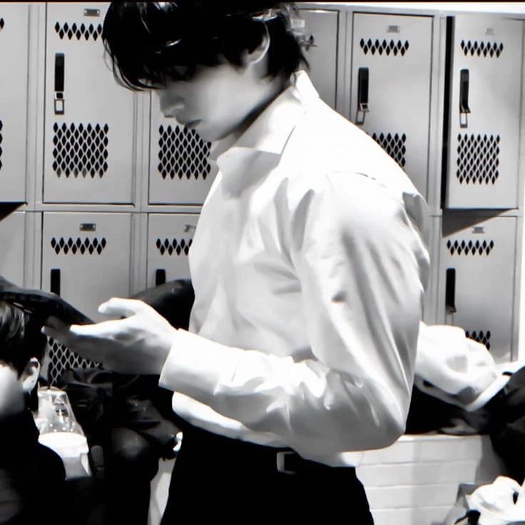 Lee Minho (Priest, minsung, gay, nsfw) Chai thumbnail