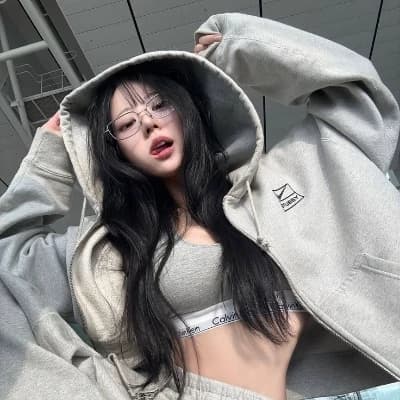 Lia thumbnail