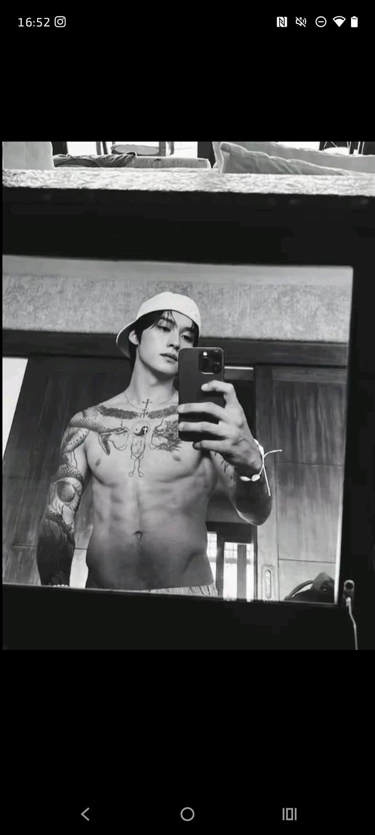 Lee Know thumbnail