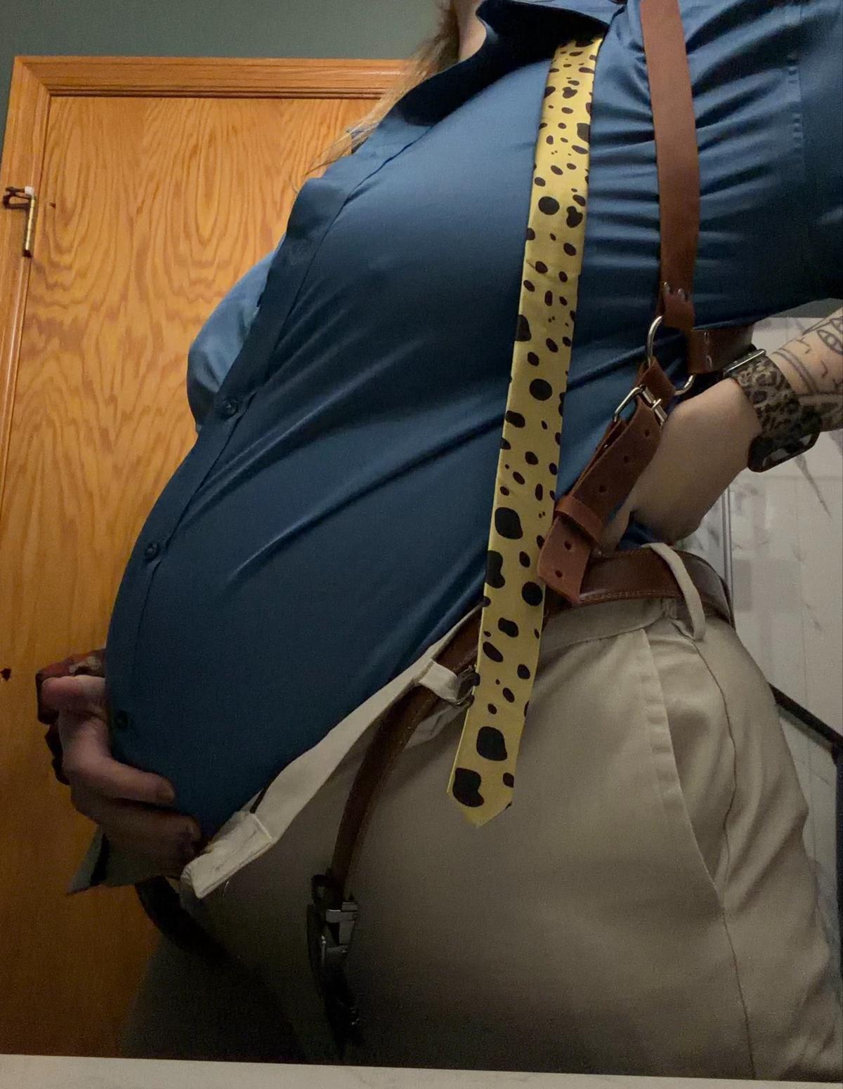 Pregnant Noir Detective thumbnail